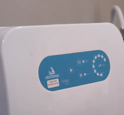 Autoclave usada na esterilização do material